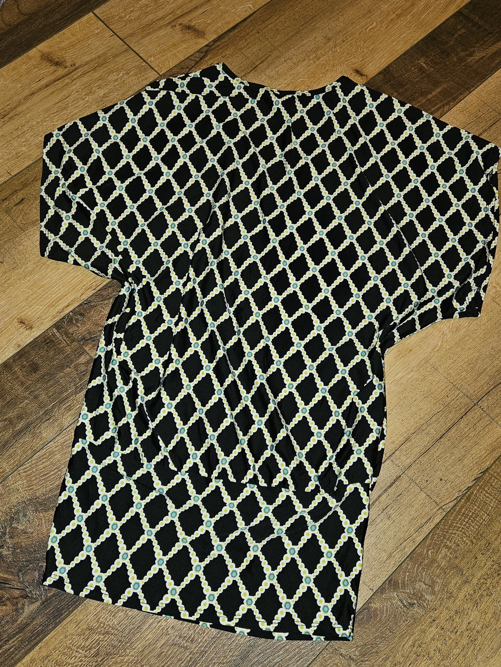 Trina Turk Geometric Short Sleeve Top in Black & Green Size Medium